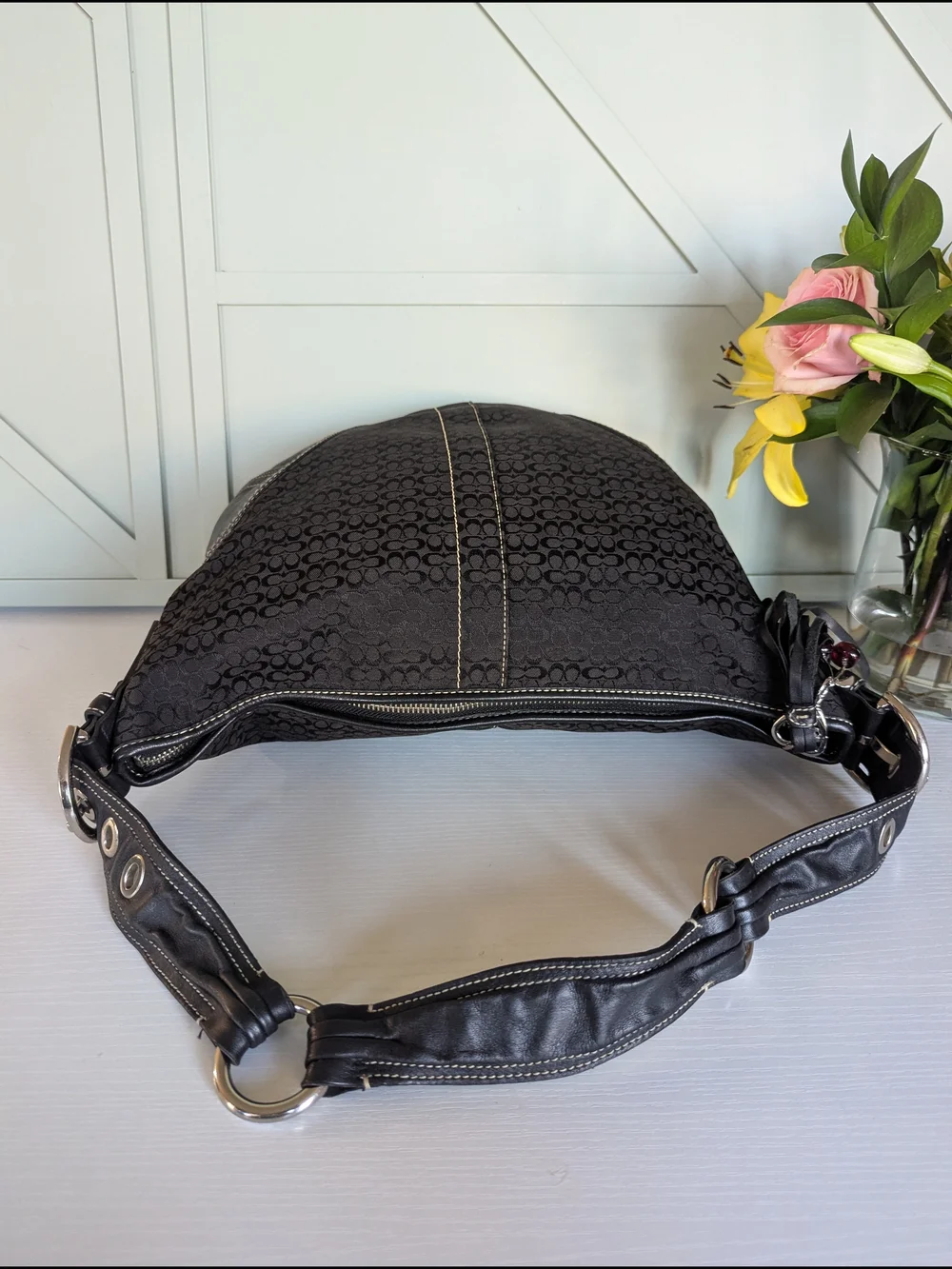 Vintage Coach Soho Signature Hobo Shoulder Bagl